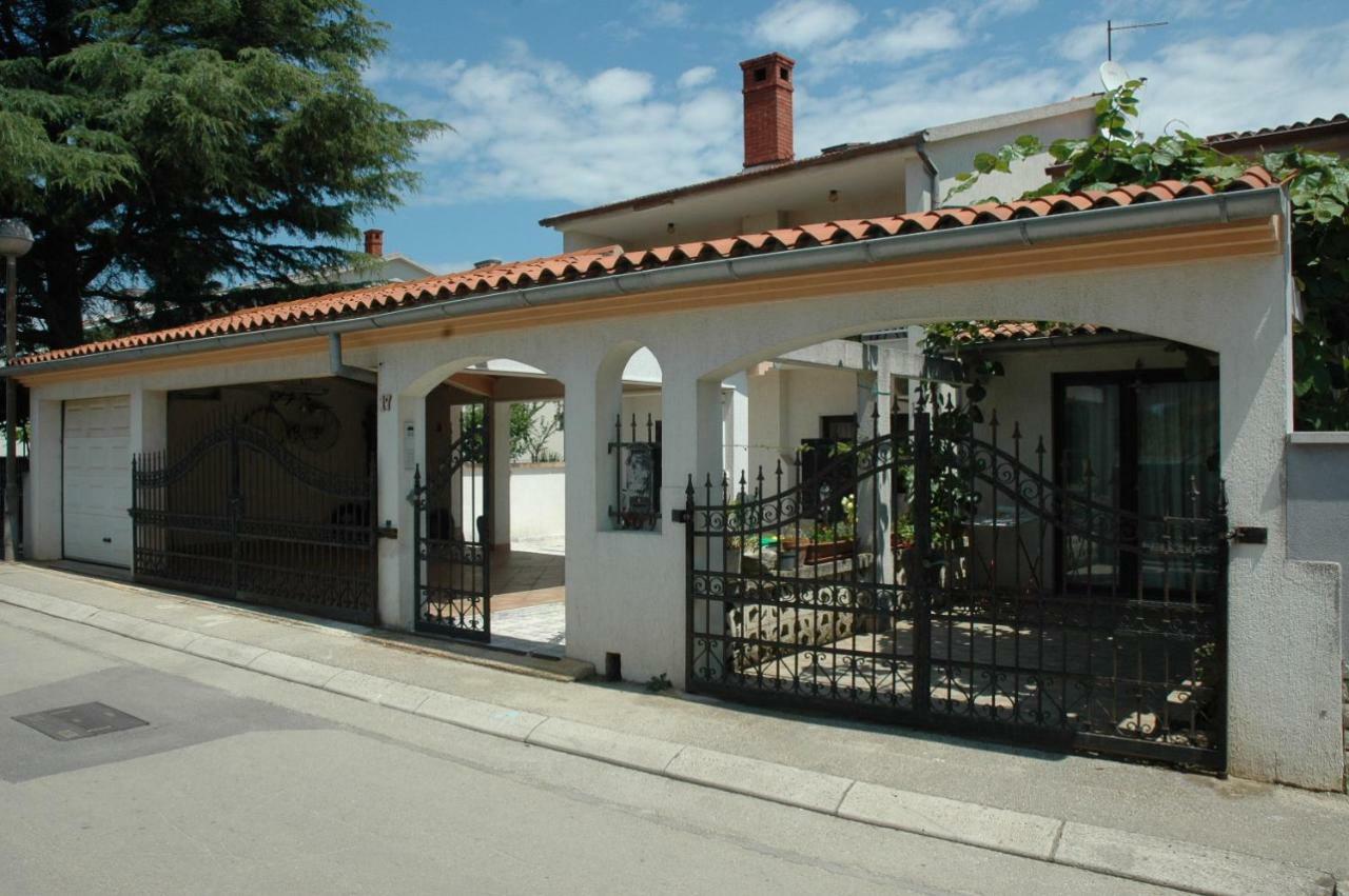 Apartments Valbandon Fažana エクステリア 写真